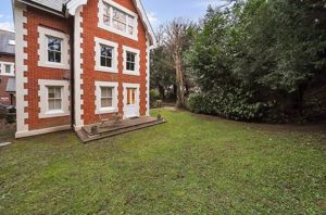 Photo 10- click for photo gallery